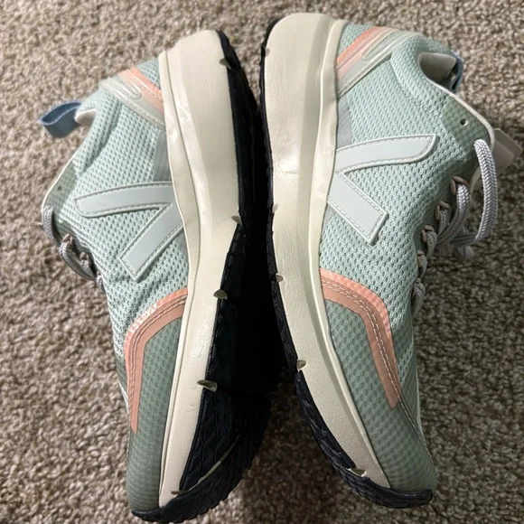 VEJA condor running sneakers _matcha /menthol size 9 women'ss